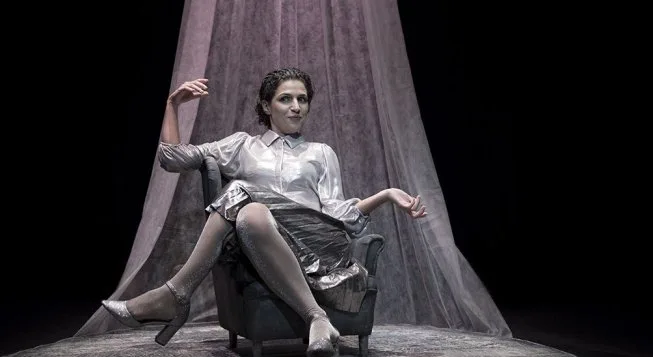 Lady Grey (con le luci sempre più fioche), spettacolo con Alice Giroldini