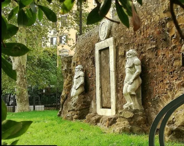 L’alchimia della Porta Magica e i segreti dell’Esquilino - Visita guidata "Roma insolita e segreta"