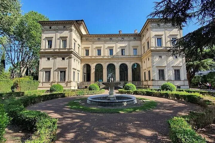 Villa Farnesina su via Lungara: Raffaello e la sua scuola 