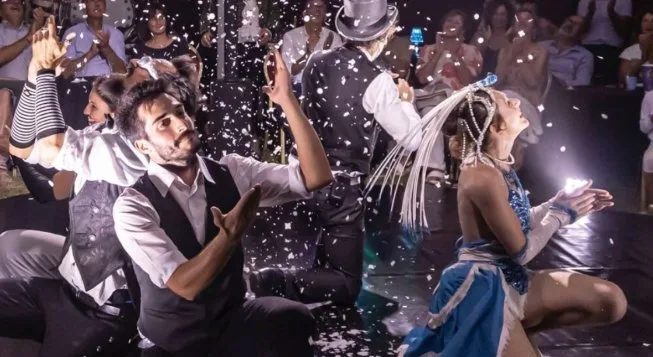 Petit Cabaret 1924, spettacolo di circo, swing e danza contemporanea